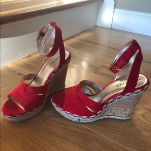 Nine West: red wedge heel. Size: 9 1/2